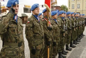 Jak to było z polskimi niebieskimi beretami
