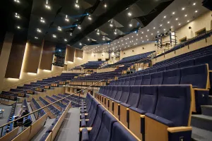 Widok z Teatru Muzycznego za milion dolarów - gdyńska scena już gotowa