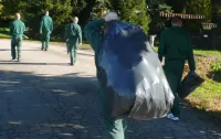 Więźniowie z Kurkowej i Przeróbki sprzątali śmieci