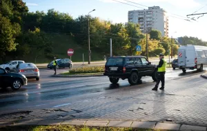 Korki na Fikakowie: policjanci pomagają czy przeszkadzają?