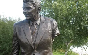 Wandale uszkodzili figurę Reagana w Parku Nadmorskim