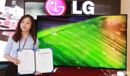 Po co komu krzywy ekran? Samsung i LG prezentują pierwsze telewizory OLED