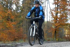 Jak przetrwać jesień  na rowerze?