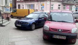 Parkingowy chaos na ul. Wajdeloty