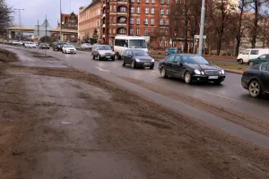 Ulica Okopowa nie straszy już brudem z budowy