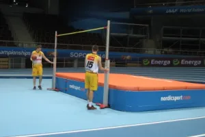 Zobacz jak koszykarze stali się lekkoatletami