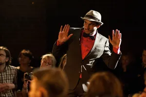 Zabawa tekstem - o "Epitafium dla władzy" Teatru Gdynia Główna