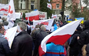 Manifestacja pod rosyjskim konsulatem