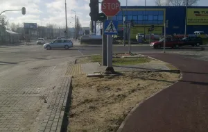 Droga rowerowa przy Chylońskiej. Znowu bubel?