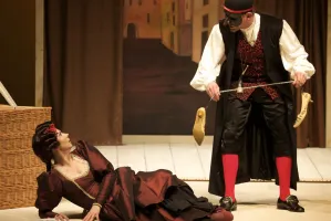 Bezbarwna komedia - o "Awanturach weneckich" w Teatrze Miejskim