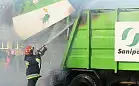 Chemikalia wywołały pożar śmieciarki w Gdyni