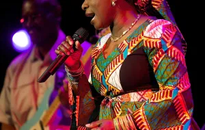 Muzyczna globtroterka i afrykańska diva. Relacja z Siesta Festival