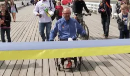 Przejechał na wózku całą Polskę, aby pomóc choremu chłopcu