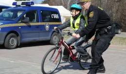 Gdyńscy strażnicy miejscy wsiadają na rowery