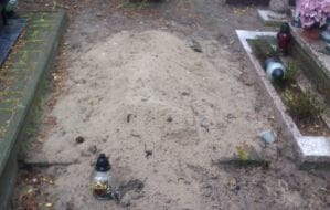 Skradziono nagrobek z cmentarza na Wyspie Sobieszewskiej