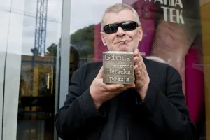 Kostki Literackie rozdane. Spotkania z laureatami czterech laureatów Nagrody Literackiej Gdynia