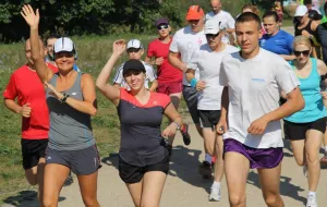 Upalny parkrun nie odstrasza biegaczy