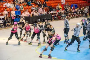 Roller derby: wrotki, siniaki i kobiecość
