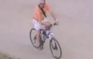 Czy znasz tego mężczyznę na rowerze?