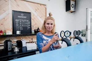 Nowe lokale: wegańskie burgery i hipsterska kawiarnia