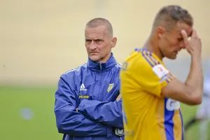Piłkarze Arki zapłacą połowę za bilety kibicom