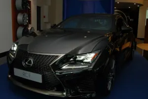 Lexus RC F. Może ugryźć