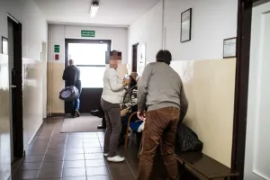 Od kilku dni stoją w kolejce po mieszkanie