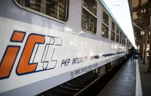 Część pociągów z Trójmiasta do Warszawy przez miesiąc będzie jeździć objazdem