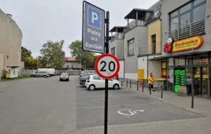 Prywatna  strefa parkowania w Sopocie. Za brak opłaty w parkomacie 95 zł kary