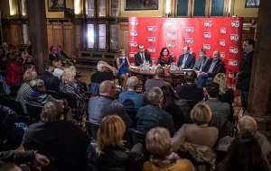 Kandydaci na prezydenta atakują Adamowicza