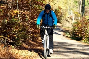 Leśna droga poprawiona dla rowerzystów