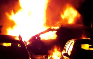 Podpalenia aut w Trójmieście. To już plaga?