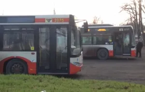 Prowizoryczny parking autobusowy w centrum Gdańska