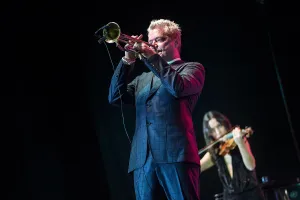 Chris Botti zagra z sopockimi filharmonikami