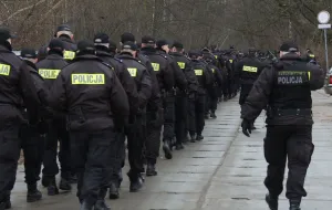150 policjantów przeszukało park w Brzeźnie