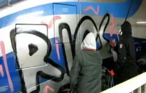Grafficiarze chwalą się atakiem na Pendolino