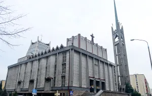 Sypie się wieża słynnego gdyńskiego kościoła