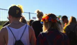Trampki, wianki i oksy - moda festiwalowa na Open'er 2015
