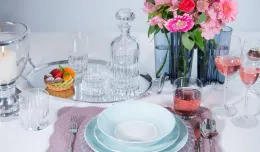 Letnie nakrycie stołu - chłód kryształów i ciepło kolorów