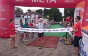 Bartosz Banach zwycięża Triathlon Gdańsk