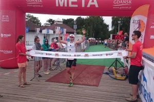 Bartosz Banach zwycięża Triathlon Gdańsk