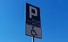 "Nie zajmujcie miejsc parkingowych dla niepełnosprawnych"