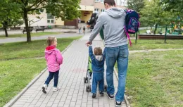 Uczymy dzieci niesamodzielności czy tylko im pomagamy?