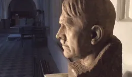 Rzeźba Hitlera odkopana w ogrodzie Muzeum Narodowego