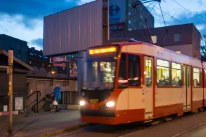 Zdejmują sygnalizatory, by przyspieszyć tramwaje