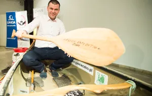 Canoe z rekordowego spływu Amazonką w Narodowym Muzeum Morskim