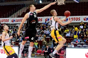 Trefl czeka na Dylewicza, Asseco na wyjazd