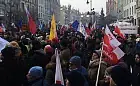 KOD po raz czwarty demonstrował w Gdańsku. Wieczorna pikieta ONR