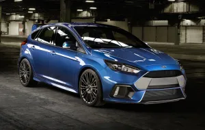 Ford Focus RS: nadjeżdża drogowy łobuz