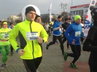 Tysiące biegaczy uczciło 90. urodziny Gdyni